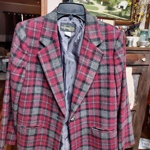 Requirements petite 6 plaid Blazer women's